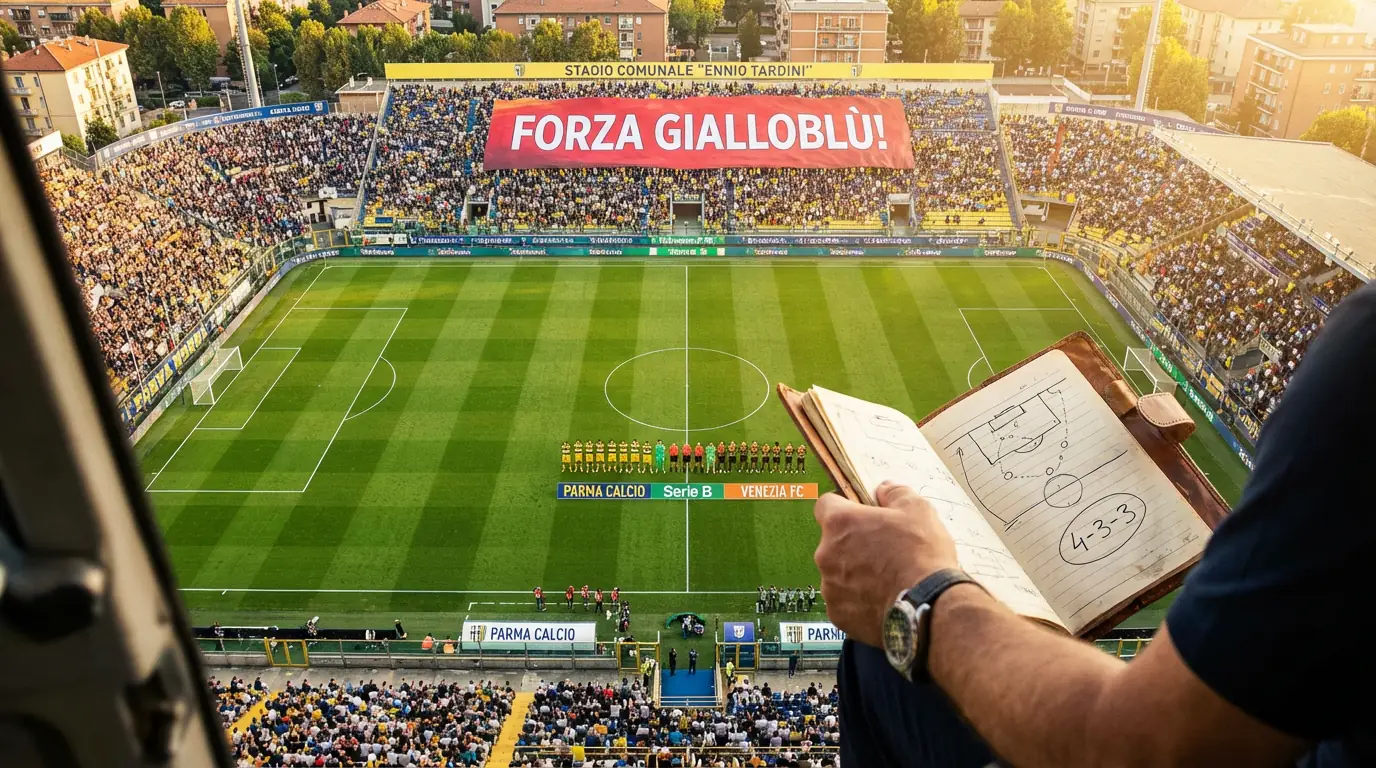 Campo da calcio di Serie B visto dall'alto con le squadre schierate prima del fischio d'inizio
